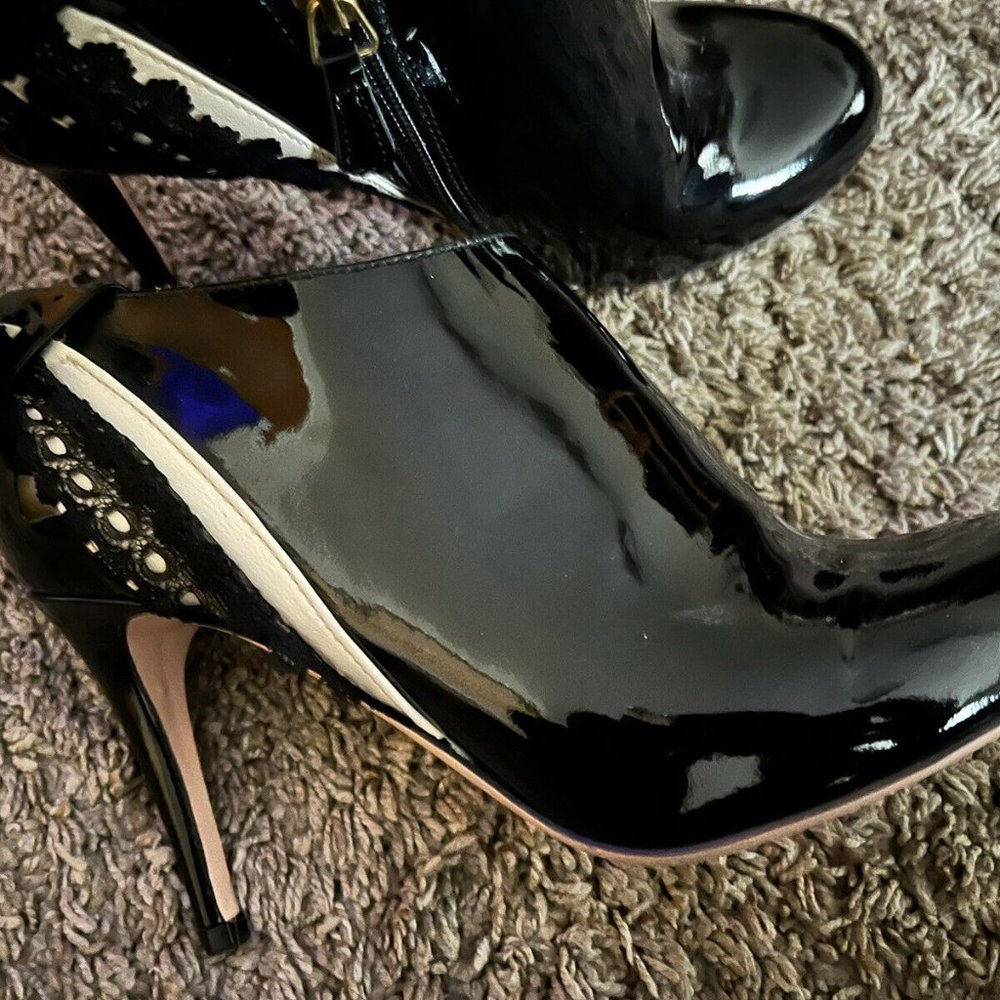 $495 RED Valentino Patent Lace Black and White Bow Bootie Size 7